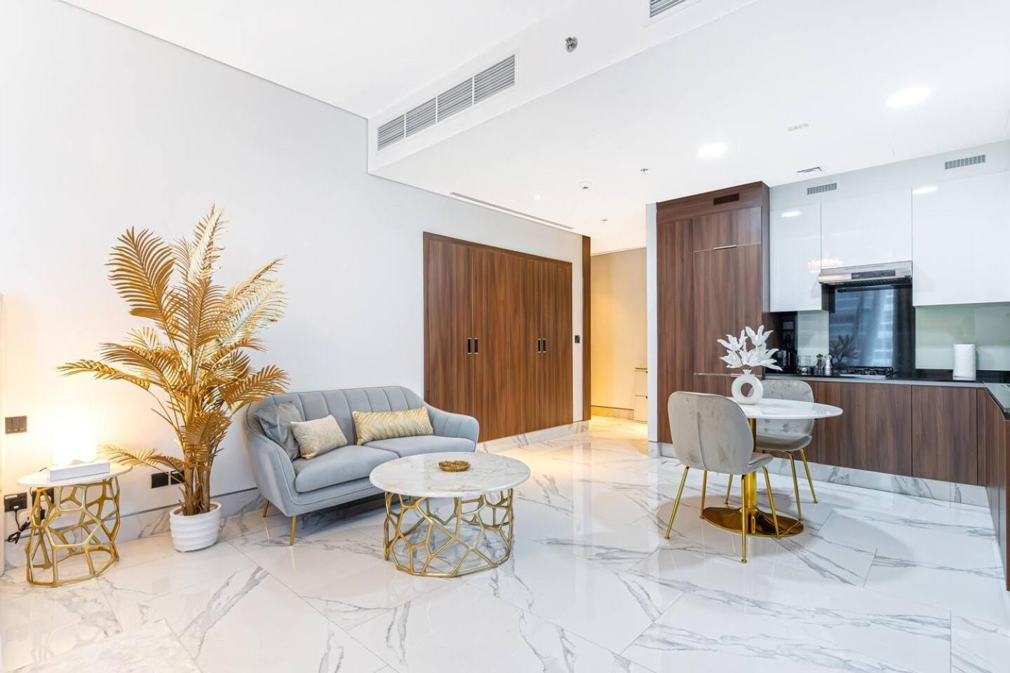 Апартаменти Futuristic Studio13 Min Walk To Burj Khalifa *