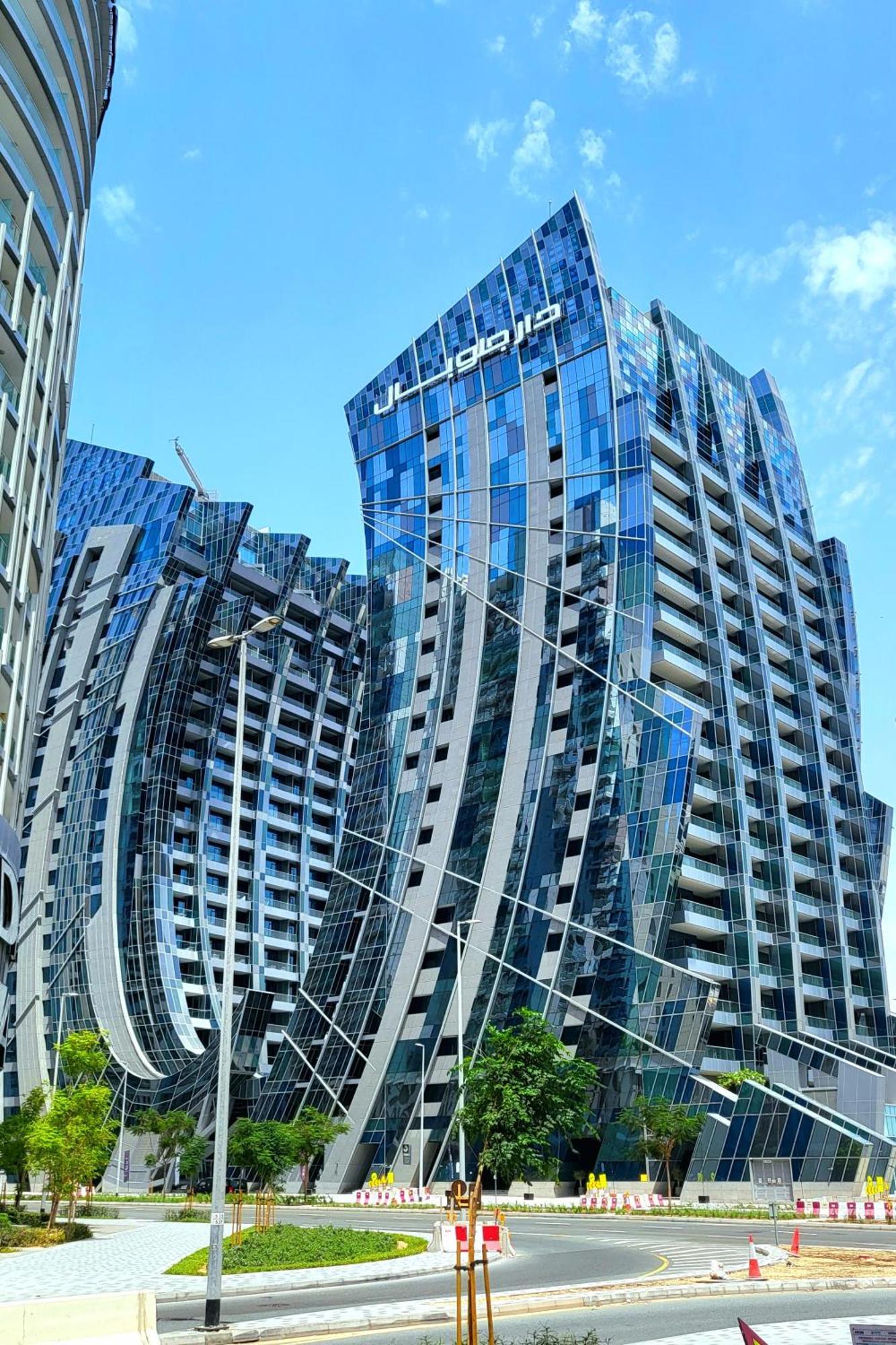 Futuristic Studio13 Min Walk To Burj Khalifa * Дубай